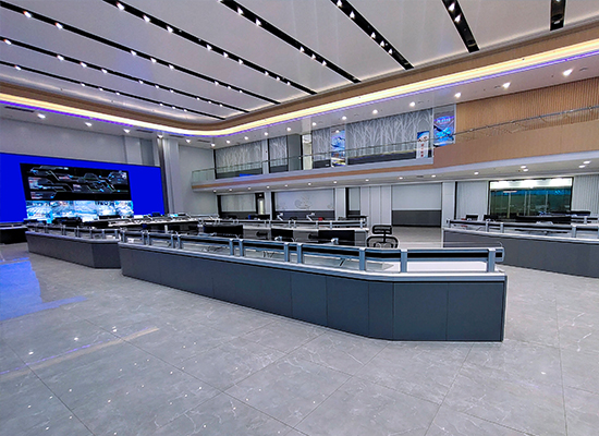 �人������������Ӫ����